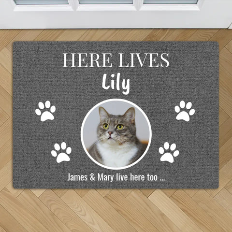 Here lives - Personalised doormat - Featured Image